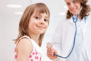 Перед вимірюванням артеріального тиску у дітей потрібно в обов'язковому порядку проконсультуватися з педіатром