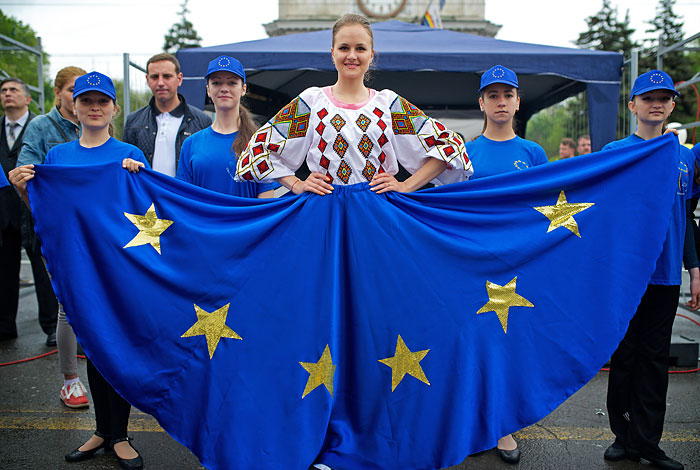 Російський президент нагадав, що застосування економічної частини аналогічної угоди України та Євросоюзу було відкладено до кінця 2015 року   Під час святкування Дня незалежності Молдавії